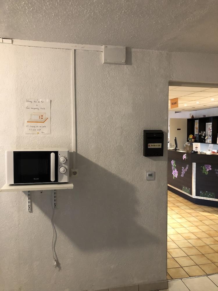 Hotel Bhoma Troyes La Chapelle-Saint-Luc Ngoại thất bức ảnh