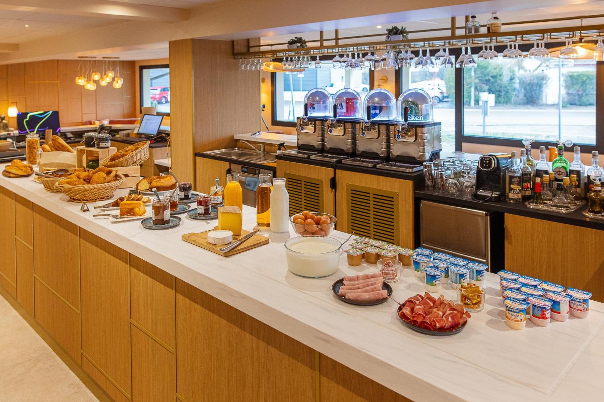 Hotel Bhoma Troyes La Chapelle-Saint-Luc Ngoại thất bức ảnh