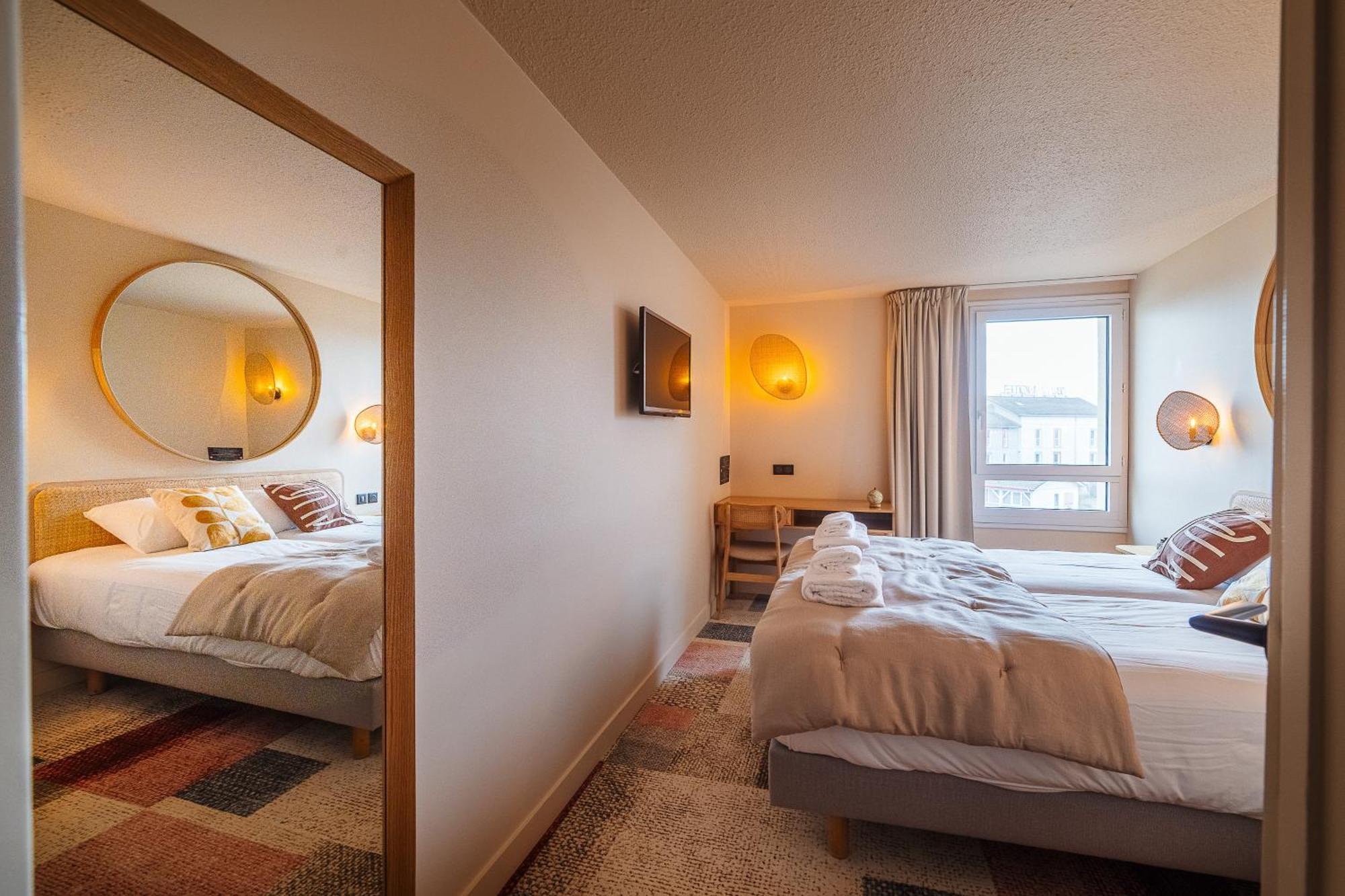 Hotel Bhoma Troyes La Chapelle-Saint-Luc Ngoại thất bức ảnh