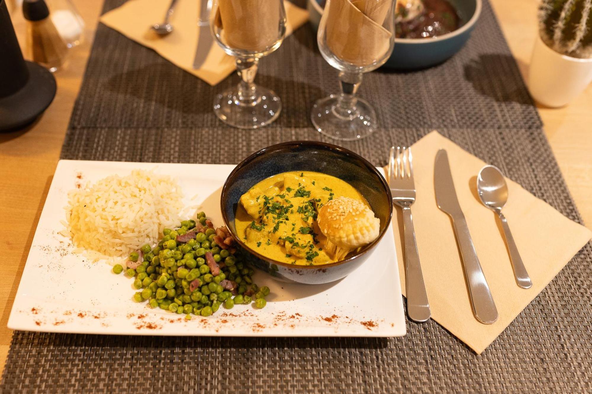Hotel Bhoma Troyes La Chapelle-Saint-Luc Ngoại thất bức ảnh