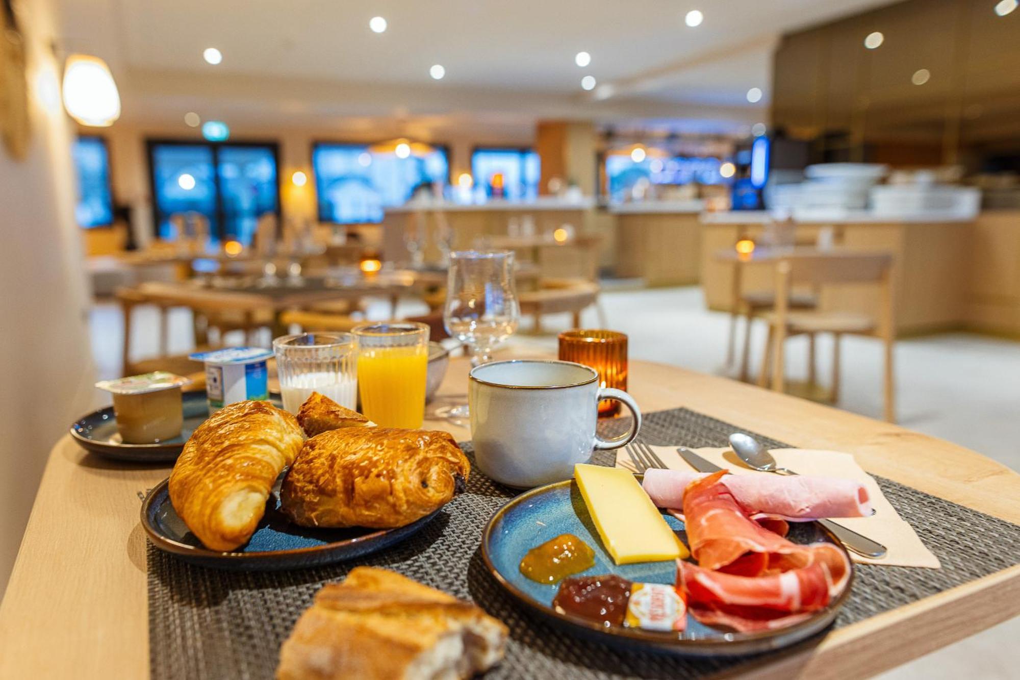 Hotel Bhoma Troyes La Chapelle-Saint-Luc Ngoại thất bức ảnh