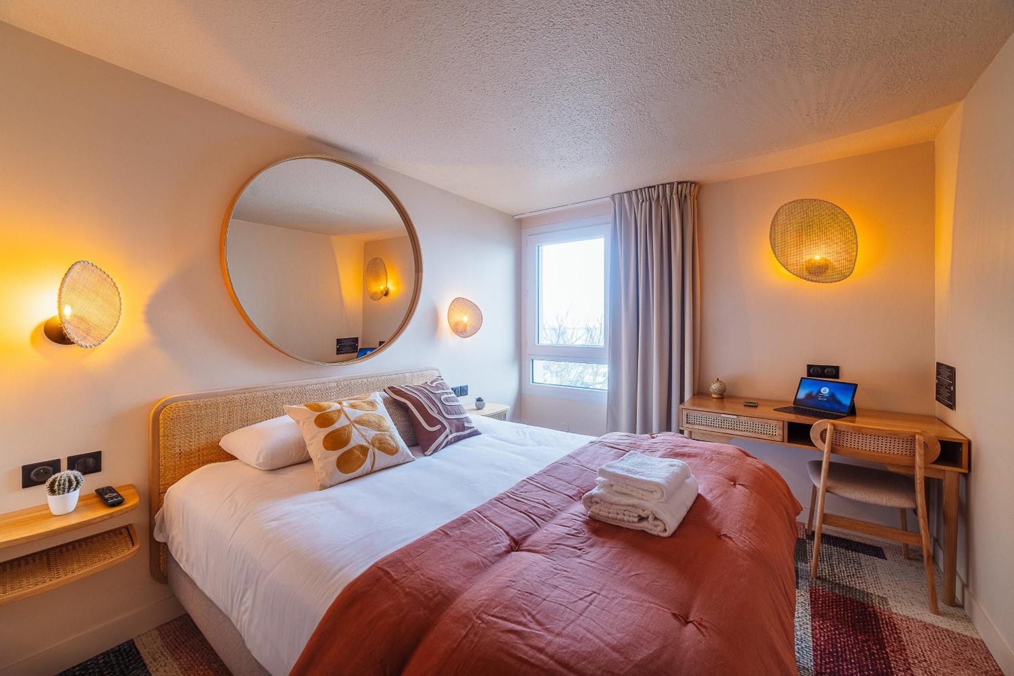 Hotel Bhoma Troyes La Chapelle-Saint-Luc Ngoại thất bức ảnh