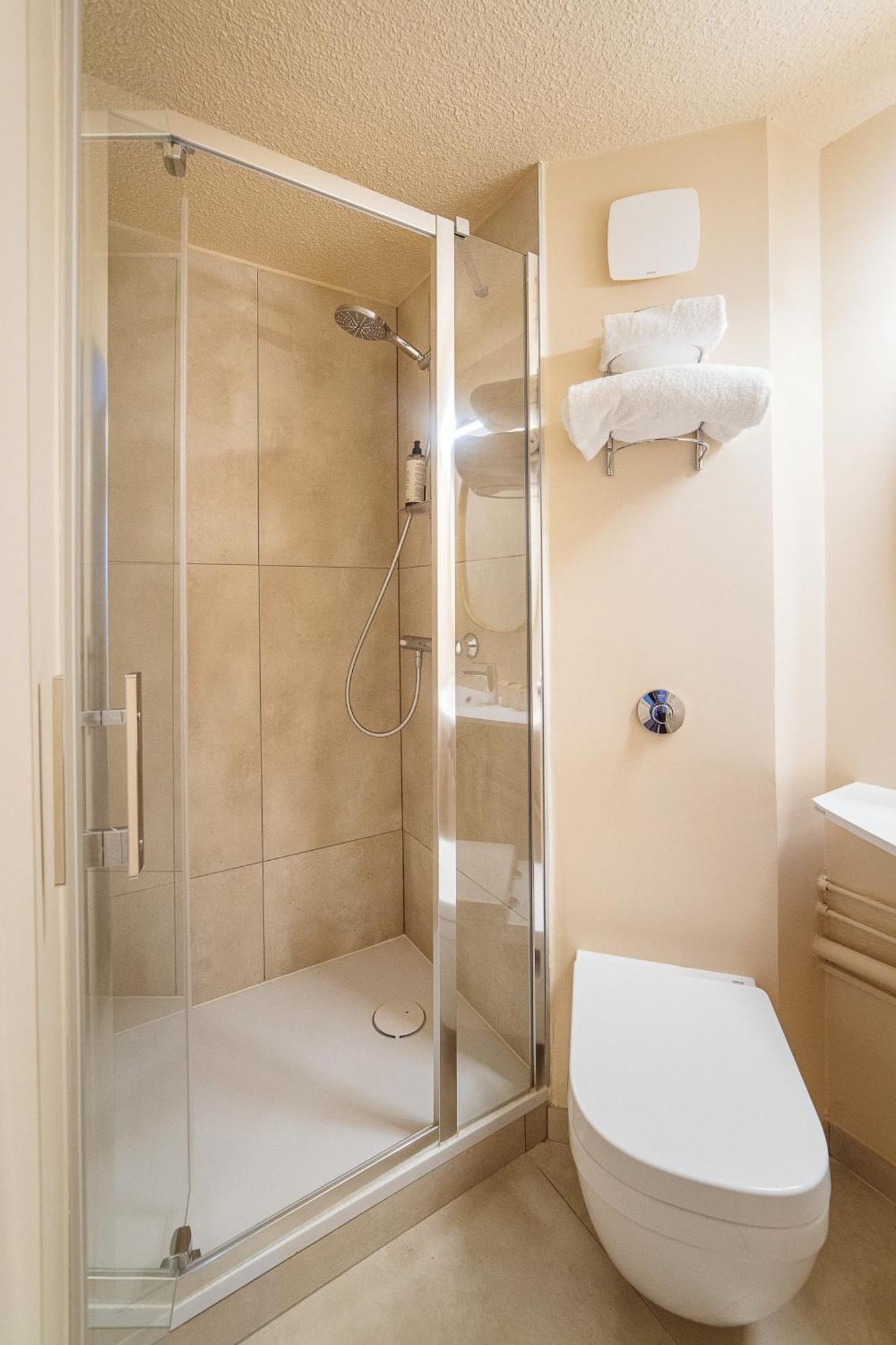 Hotel Bhoma Troyes La Chapelle-Saint-Luc Ngoại thất bức ảnh