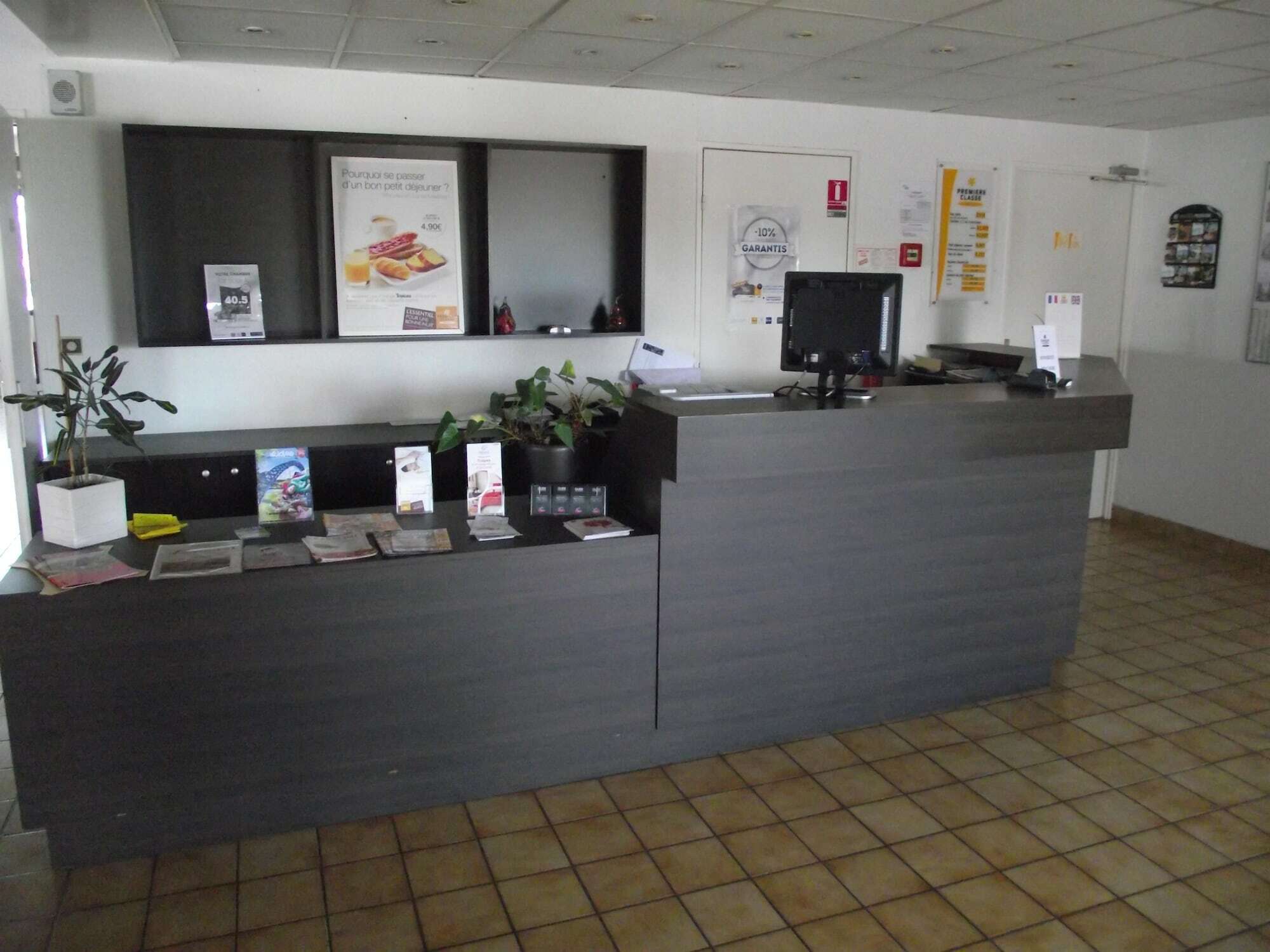 Hotel Bhoma Troyes La Chapelle-Saint-Luc Ngoại thất bức ảnh
