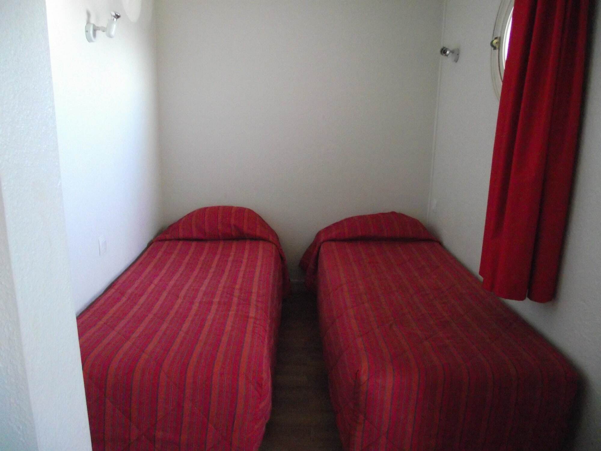 Hotel Bhoma Troyes La Chapelle-Saint-Luc Ngoại thất bức ảnh