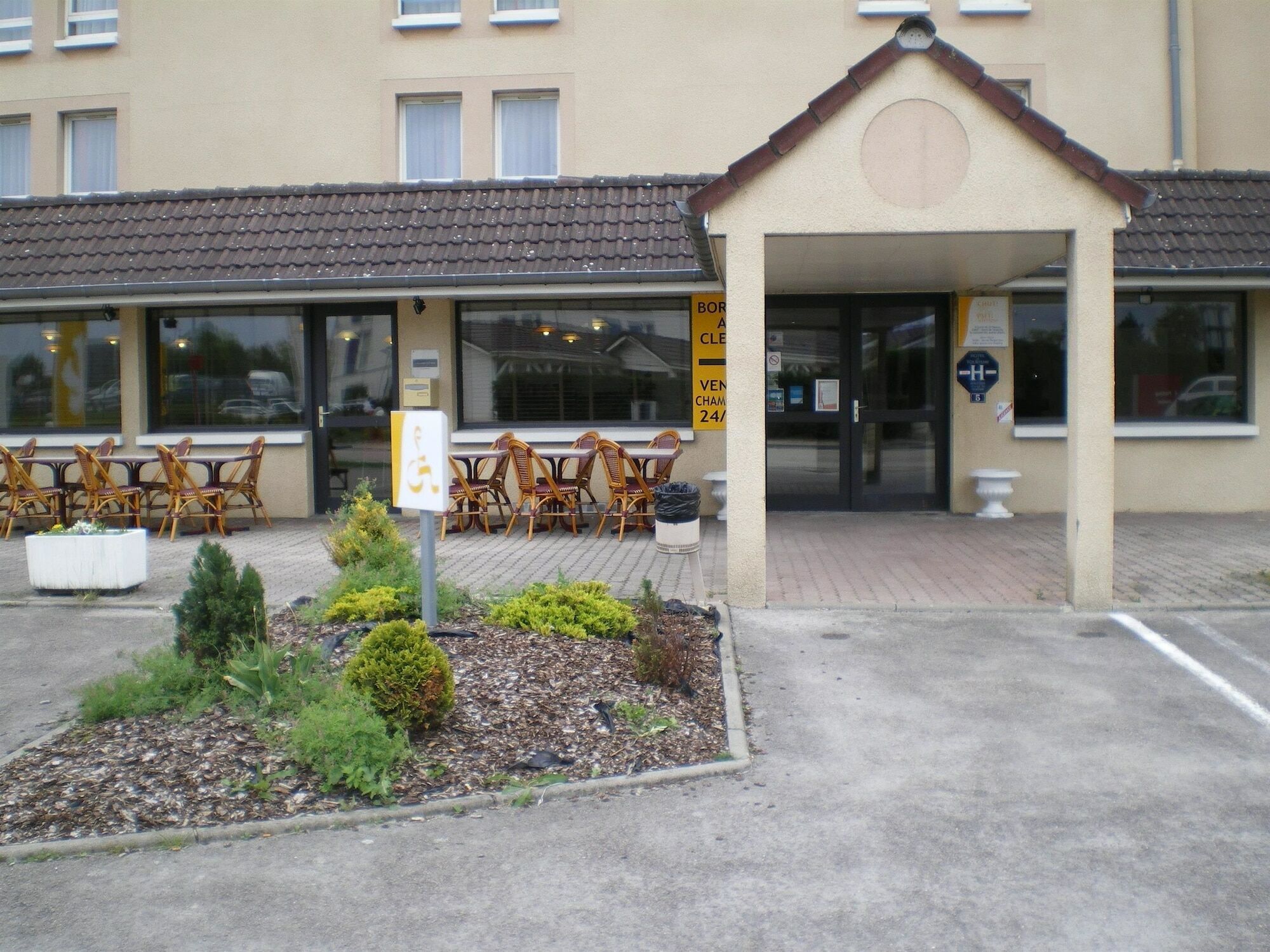Hotel Bhoma Troyes La Chapelle-Saint-Luc Ngoại thất bức ảnh